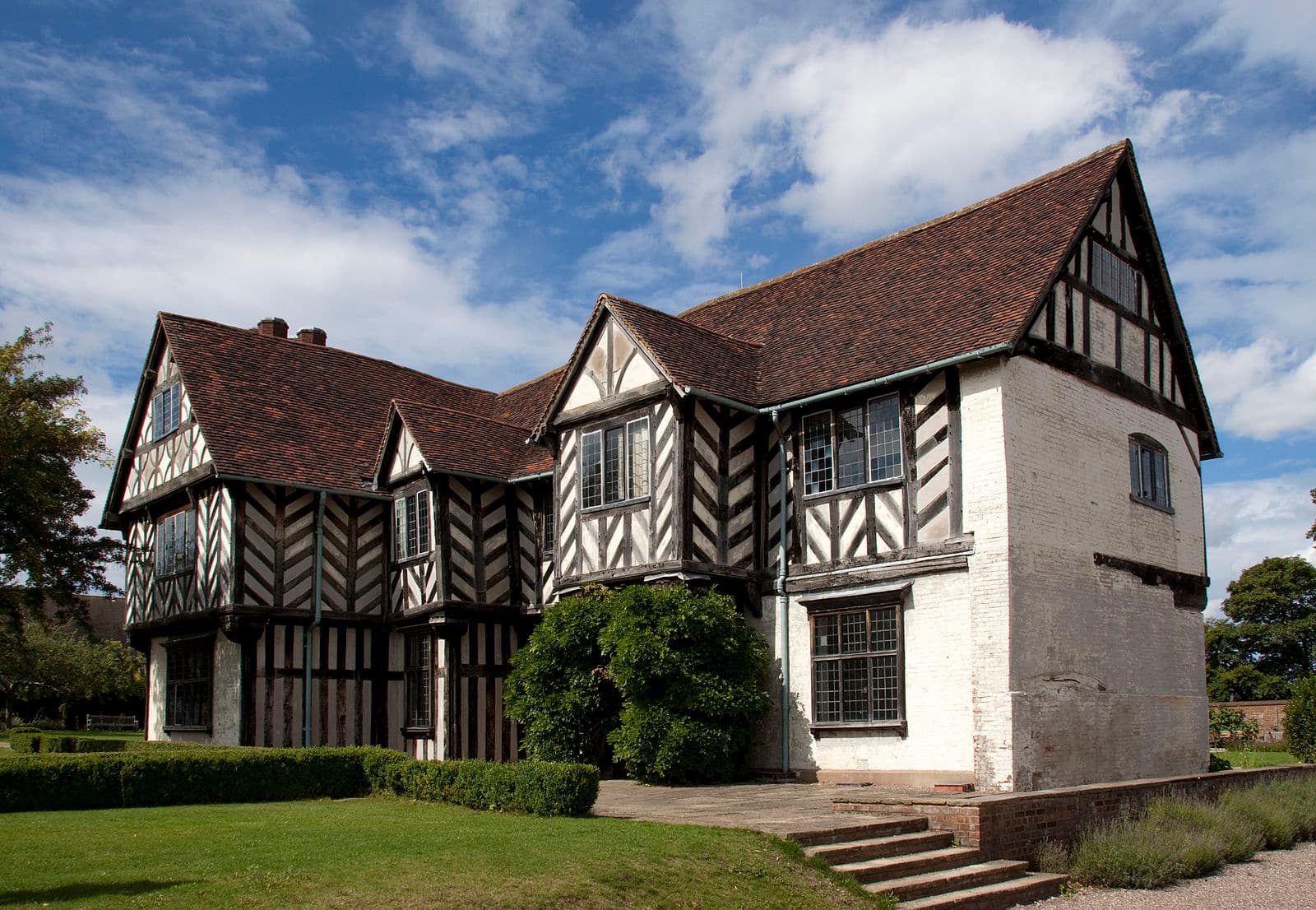 Blakesley Hall: A Glimpse into Tudor History in Birmingham