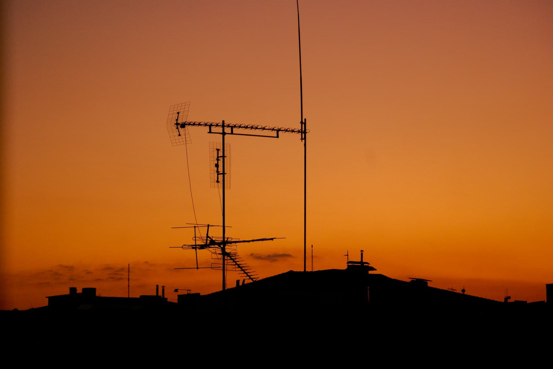 5 Signs It’s Time to Replace Your Old TV Aerial