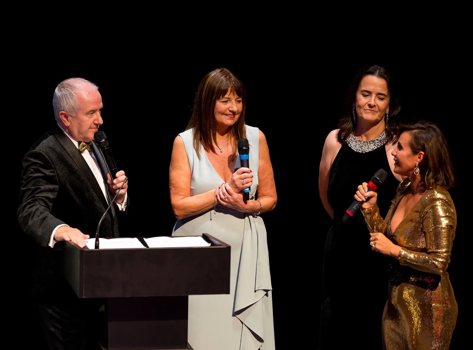 Host Paul Palmer with Tracey McAtamney, Amanda Chalmers, Bia Perry